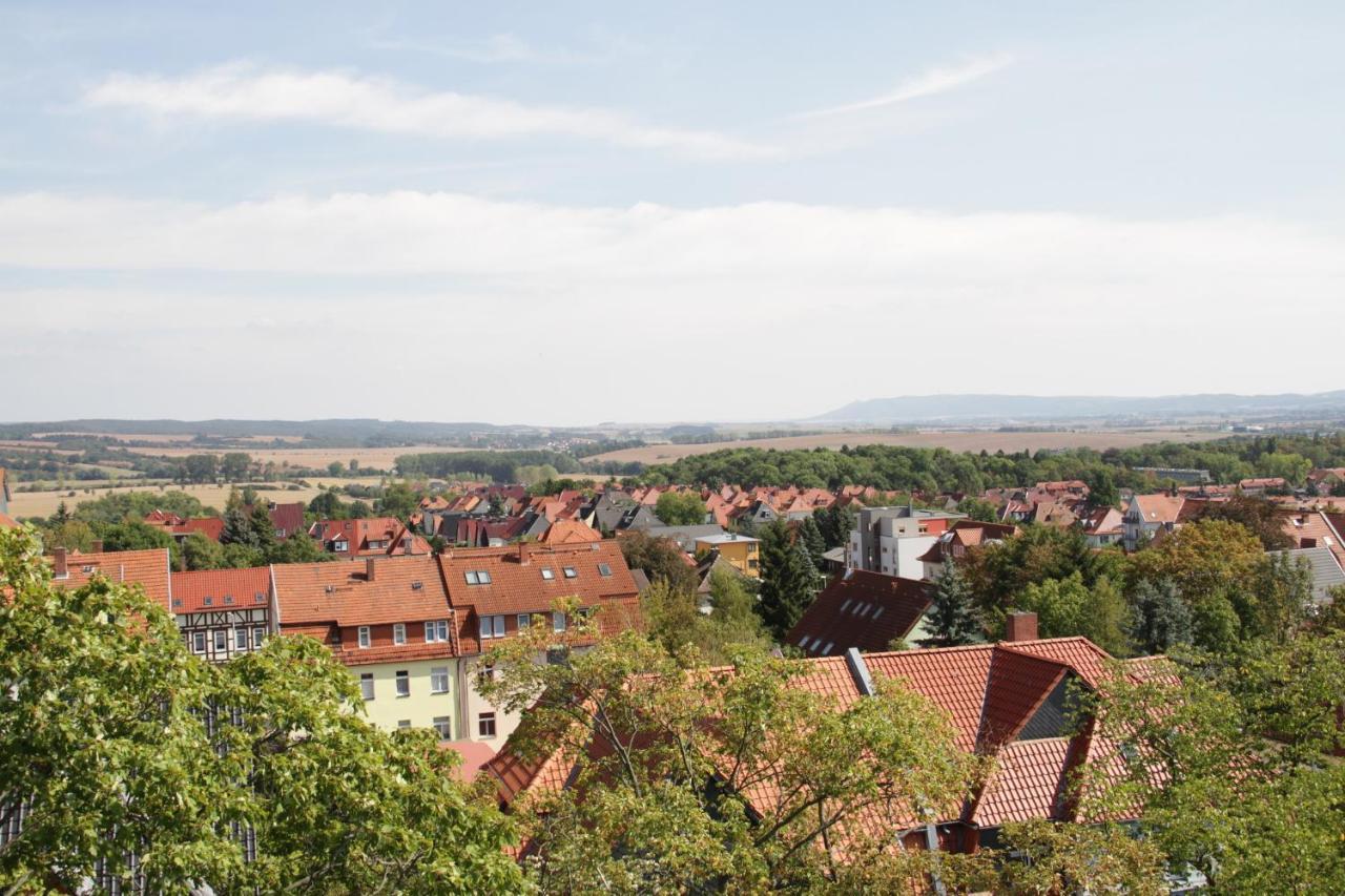 Apartment Am Kunsthaus Nordhausen Bagian luar foto